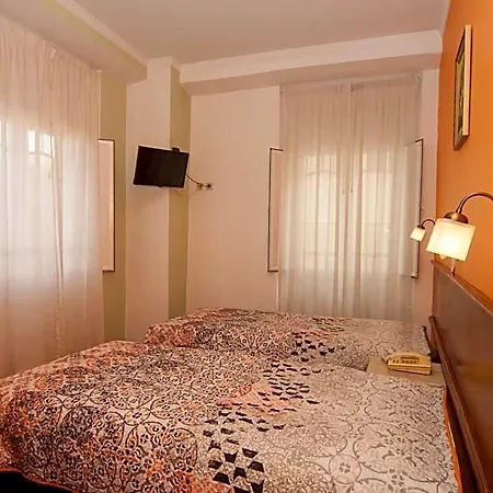 Leiriense Hotel 2*